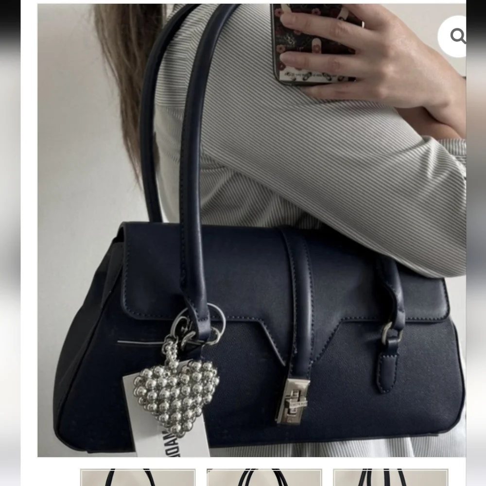 Steve Madden this elegant